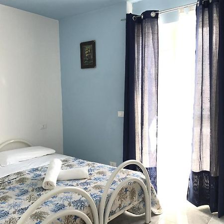 Ring Hostel Forio  Bagian luar foto