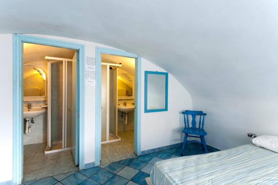 Ring Hostel Forio  Bagian luar foto