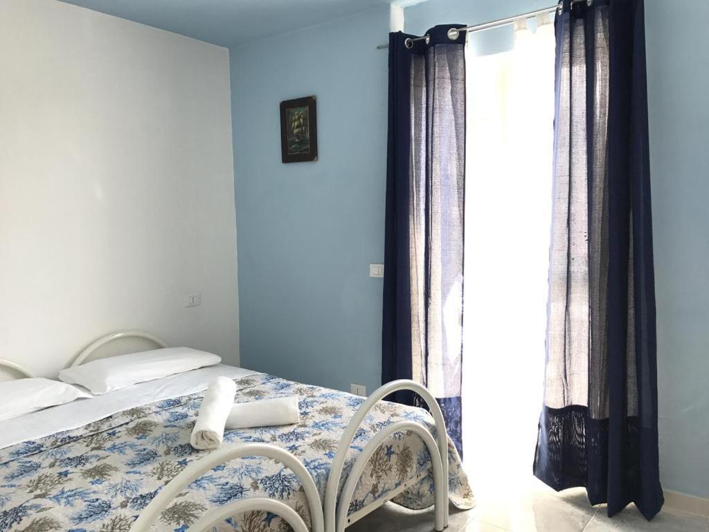 Ring Hostel Forio  Bagian luar foto